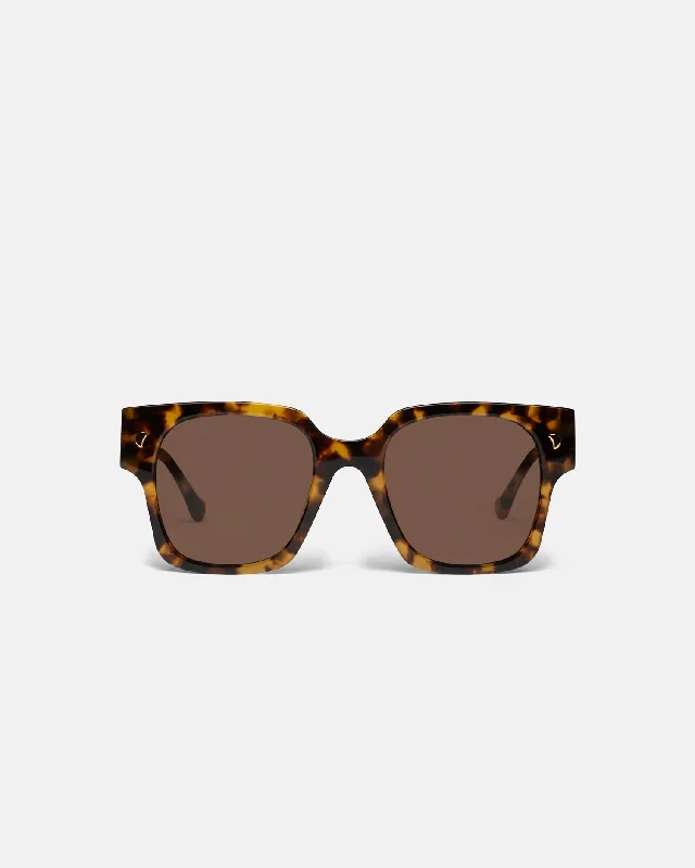 Shae - Oversized D-Frame Sunglasses - Tortoishell